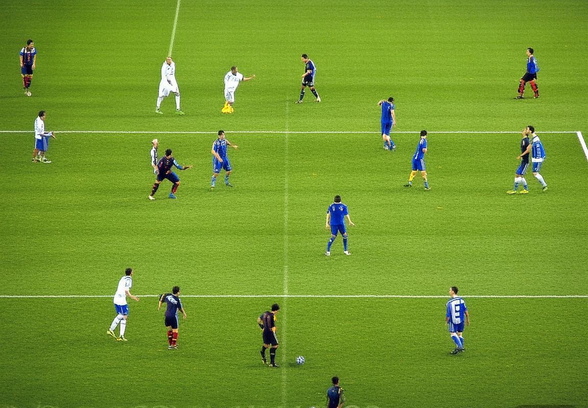 2009欧冠半决赛：巴萨vs切尔西巅峰对决解析